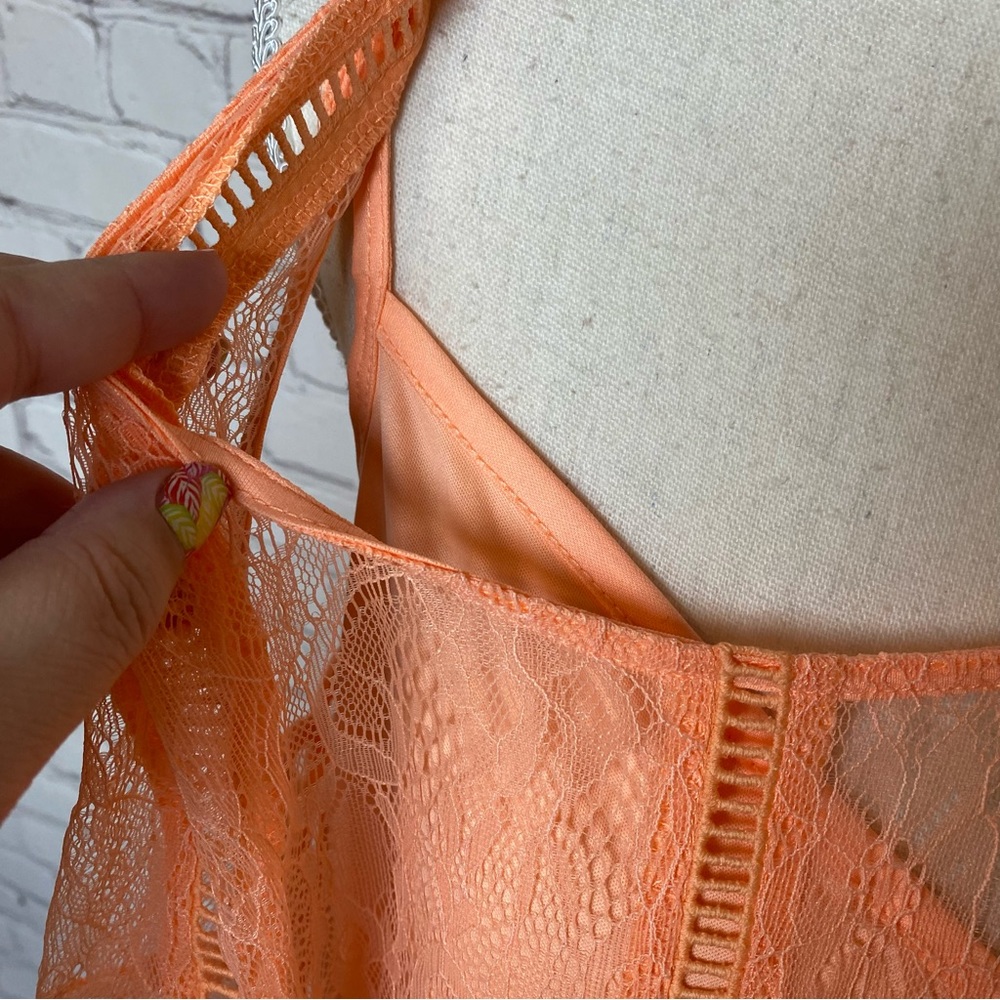 Torrid NWT Coral Tiered Lace Top 2X - Picture 6 of 7